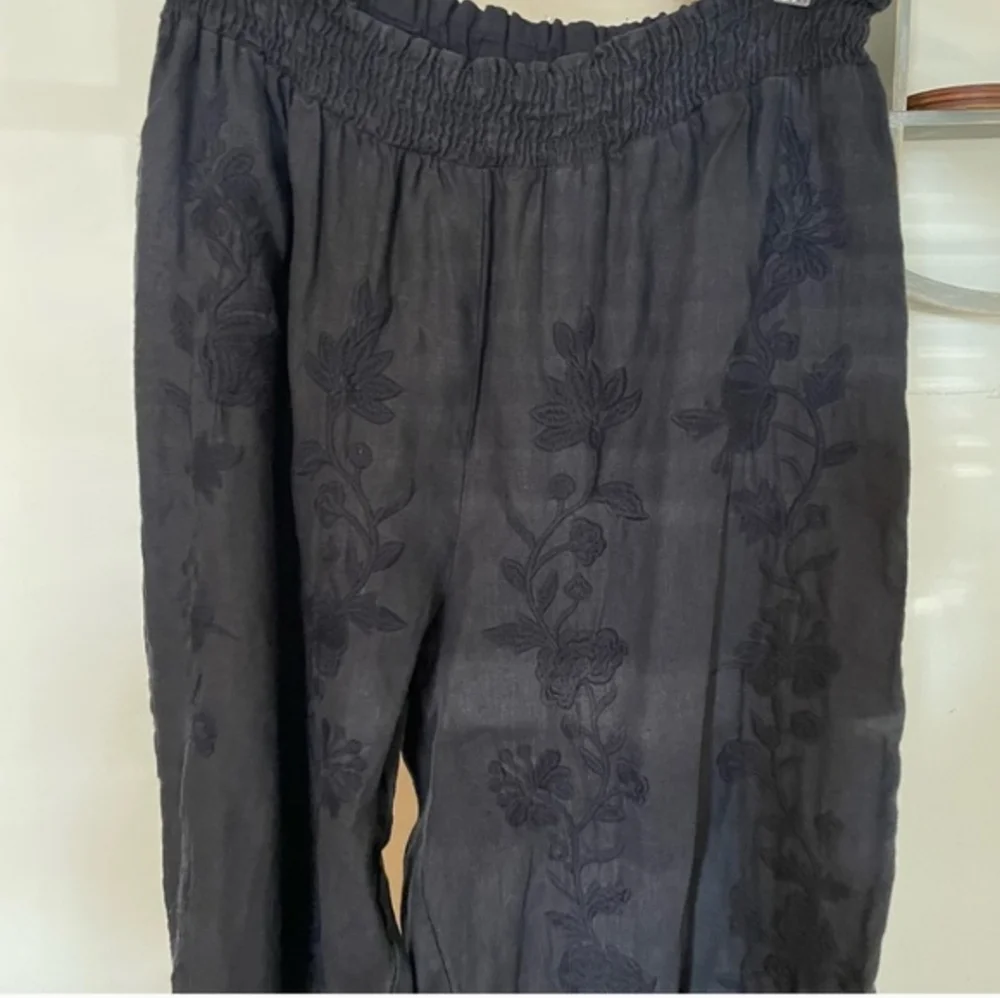 Johnny Was Linen Pants, L, EUC - Picture 5 of 5